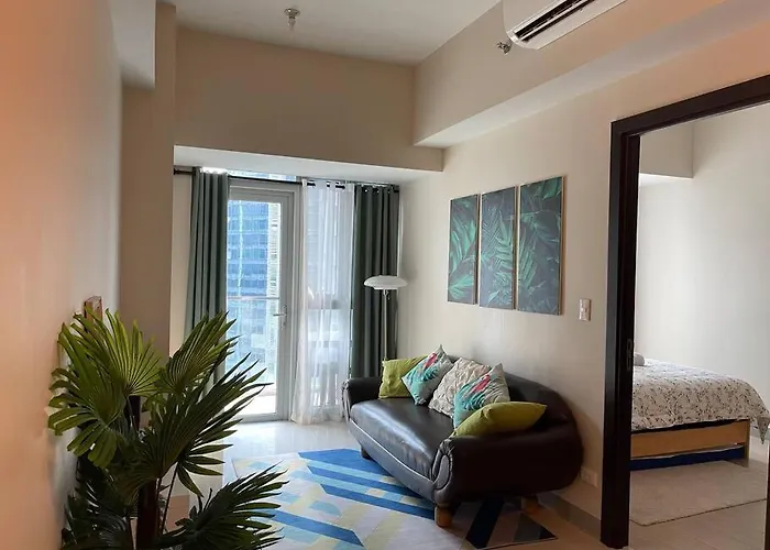Apartment Tropical 1br Uptown Parksuites Bgc, 200mbps Smart Tv