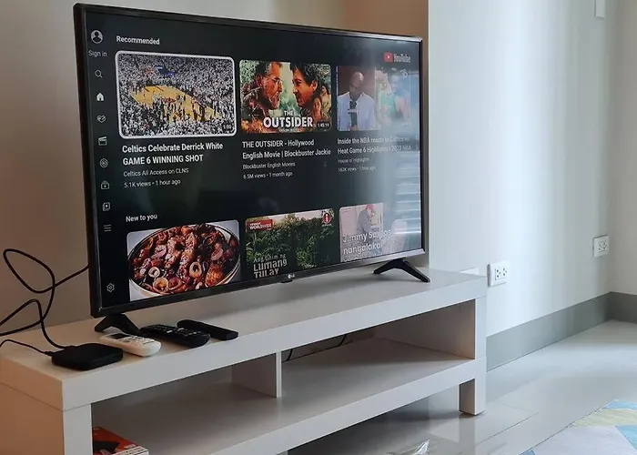 Apartment Tropical 1br Uptown Parksuites Bgc, 200mbps Smart Tv *